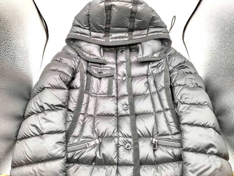 モンクレール買取　エルミンヌ